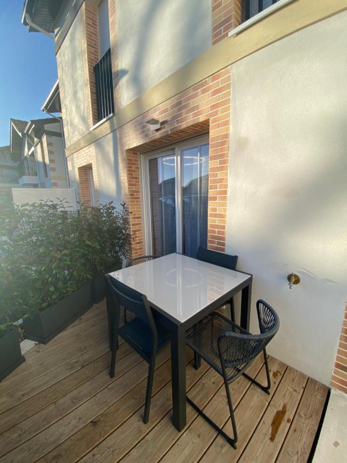 Charmant Appartement Neuf Et Confortable Classe 4 Etoiles Бискаррос Экстерьер фото